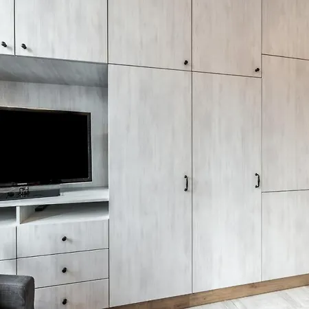 Rent Like - Pilsudskiego 89 *